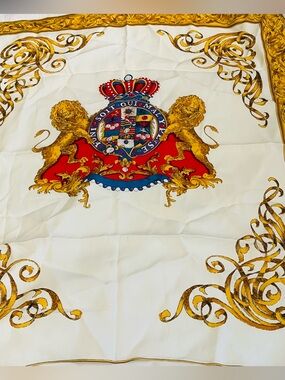 Luxury Cream and Gold Decorative scarf 🧣